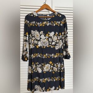NWT - Old Navy Mid Sleeve Gray Floral Dress - Size M